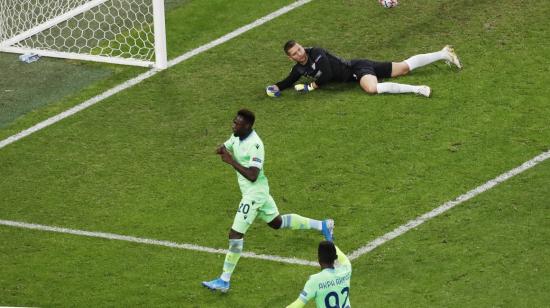 Felipe Caicedo celebra el empate de Lazio ante Zenit por Champions, el miércoles 4 de noviembre de 2020.