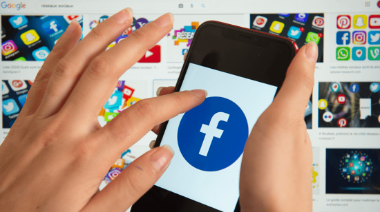Logo de Facebook, la red social es la 'app' que más datos almacena de los usuarios.