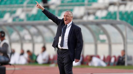 Gustavo Alfaro, entrenador de Ecuador, durante el partido ante Bolivia, en La Paz, el 12 de noviembre de 2020.