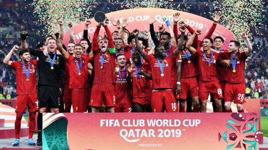 Los futbolistas del Liverpool festejan el título del Mundial de Clubes de 2019, en Catar.