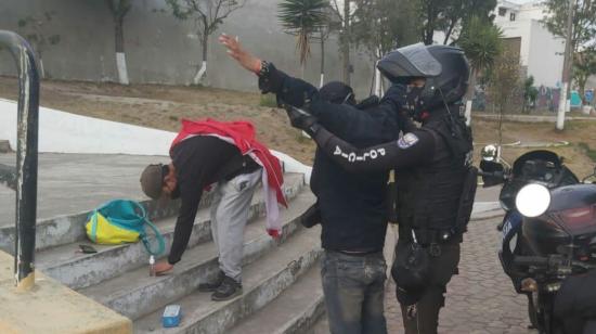 Operativo policial de control urbano, en Quito, para contrarrestar los robos, el 12 de noviembre de 2020.