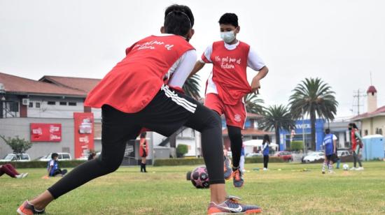 Niños entrenando en la segunda edición del programa de Fudela.