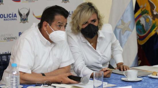 El ministro de Gobierno, Patricio Pazmiño, y Cynthia Viteri, alcaldesa de Guayaquil, reunidos en esa ciudad. 30 de noviembre de 2020