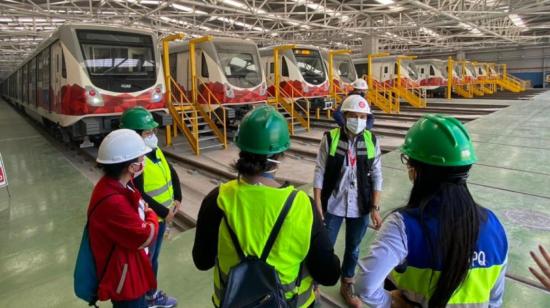 Imagen de los trenes del Metro de Quito, el 24 de noviembre de 2020, en Quitumbe.