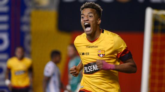 El jugador de Barcelona, Byron Castillo, celebra su gol frente al Guayaquil City en el estadio Monumental, por la Fecha 12 de la LigaPro, el miércoles 9 de diciembre de 2020.