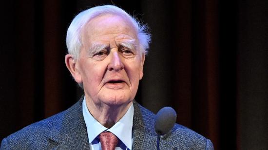 El autor inglés David Cornwell, más conocido como John Le Carre, en  un acto público en Estocolmo, en Suecia, el 30 de enero de 2020. 