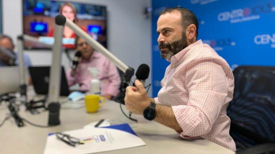 El presidente del Directorio del IESS, Jorge Wated, durante una entrevista radial, el viernes 11 de diciembre de 2020.