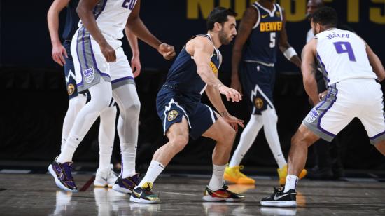 El argentino Facundo Campazzo debutó oficialmente en la NBA este miércoles 23 de diciembre de 2020.