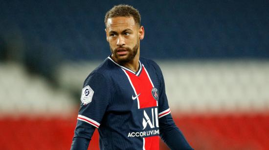 Neymar en el partido de la Ligue 1 francesa entre el PSG y el Lyon en el estadio Parc des Princes en París, Francia, el 13 de diciembre de 2020.