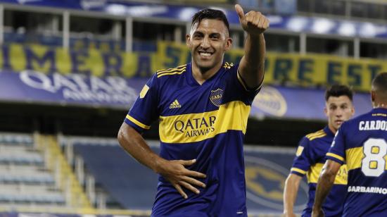 El futbolista de Boca Juniors, Ramón Ávila, festeja su gol ante River Plate, en La Bombonera, el sábado 2 de enero de 2021.