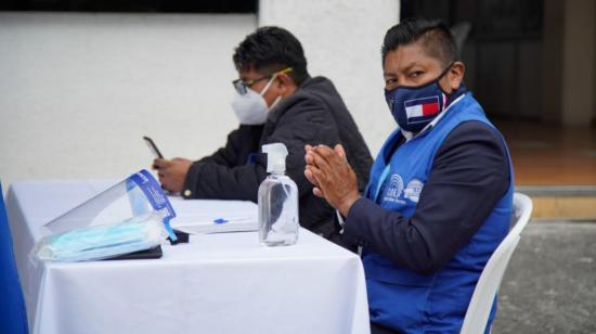 Personas participan en el plan piloto de bioseguridad para las Elecciones 2021, el 15 de noviembre de 2021.