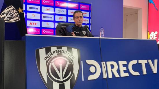 Presentación oficial del nuevo director técnico de IDV, el portugués Renato Paiva, este jueves 7 de enero de 2021.