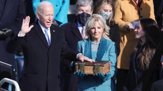 La Guardia Nacional y otras fuerzas de seguridad han marcado un perímetro alrededor del Capitolio en Washington, Estados Unidos, el 16 de enero de 2021. 