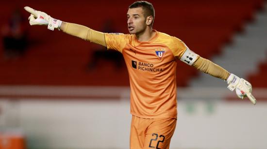 El arquero Adrián Gabbarini, durante un partido de Liga de Quito ante Sao Paulo, por la Copa Libertadores, el 22 de septiembre de 2020. El argentino es uno de los nacionalizados que actuarán en la LigaPro 2021. 