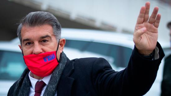 El candidato a la presidencia del FC Barcelona, Joan Laporta, llega a las oficinas del club, en enero de 2021.