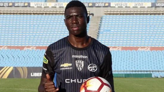 El jugador ecuatoriano, Stiven Plaza, con la camiseta de Independiente del Valle.