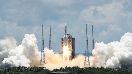 El cohete Long March 5 Y-4, que llevó la sonda a Marte no tripulada de la misión Tianwen-1, el 23 de julio de 2020. 