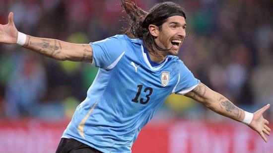 Sebastián Abreu, con la camiseta de su nuevo club, el Athletic Club de Brasil, en febrero de 2021.