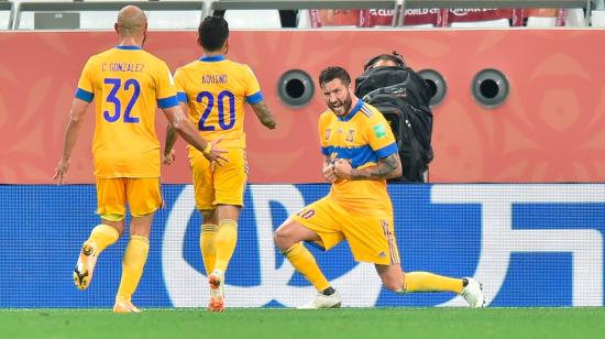 André-Pierre Gignac celebra su gol conseguido ante Palmeiras, en la semifinal del Mundial de Clubes, este domingo 7 de febrero de 2021.