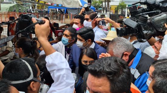 El candidato presidencial por Pachakutik,Yaku Pérez, pidió ver el conteo de votos en el CNE del Guayas, el 10 de febrero de 2021.