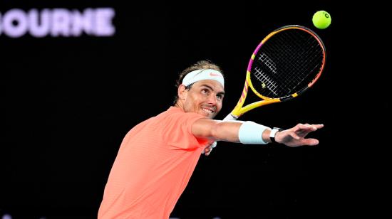 El tenista Rafael Nadal celebra su victoria frente a Michael Mmoh en la segunda ronda del Abierto de Australia, este jueves 11 de febrero de 2021.