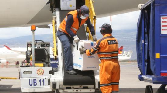 Llegada del segundo lote de vacunas contra el Covid-19 a Quito, el 17 de febrero de 2021. 