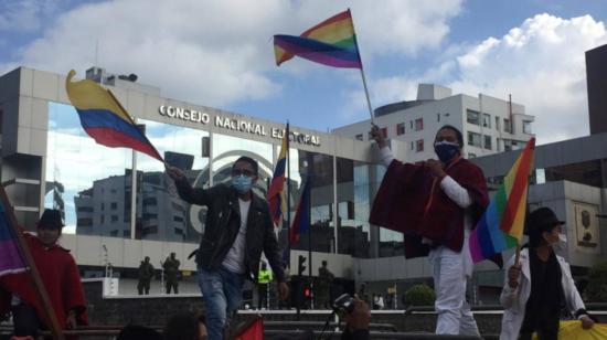 Manifestantes indígenas en las afueras del Consejo Nacional Electoral (CNE), en Quito, el 10 de febrero de 2021.