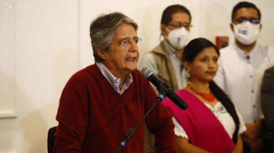 Guillermo Lasso, candidado de Creo-PSC, en rueda de prensa en Quito, 22 de febrero de 2021.