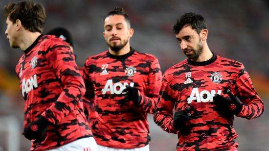 Bruno Fernandes del Manchester United y sus compañeros de equipo durante un entrenamiento.