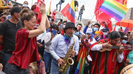 Los seguidores de Pachakutik apoyan a Yaku Pérez en una manifestación en El Arbolito, en Quito, el 26 de febrero de 2021.