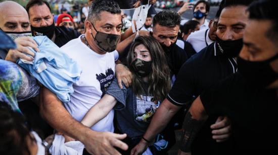 Dalma Maradona, hija de Diego Maradona, participa el miércoles 10 de marzo de 2021 en una marcha para pedir justicia por la muerte del astro argentino, en el centro de Buenos Aires.