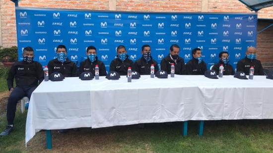 Los corredores del Movistar Team en su presentación antes de disputar la Vuelta al Ecuador, en noviembre de 2020.