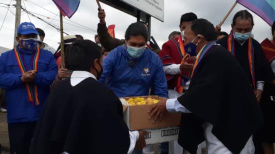 Momento de la llegada de la marcha indígena a Ambato, el domingo 21 de febrero de 2021.