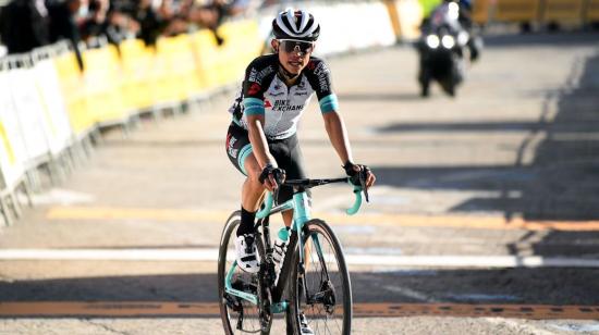 El colombiano Esteban Chaves ganó la Etapa 4 de la Volta a Catalunya, el 25 de marzo de 2021.