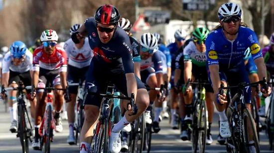 El británico Ethan Hayter, del Ineos Grenadiers, celebra su triunfo en la Etapa 3 de la Coppi e Bartali, el 25 de marzo de 2021.