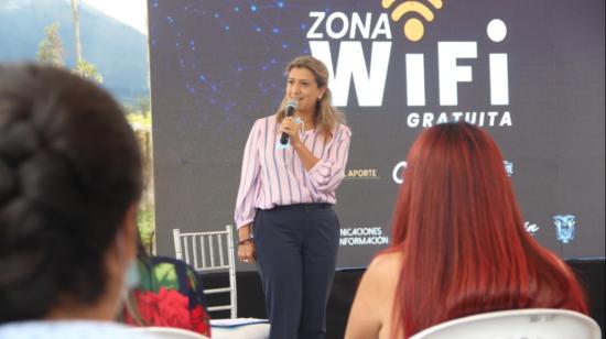 La gerente de CNT, Martha Moncayo, durante un evento en Antonio Ante, en marzo de 2021.