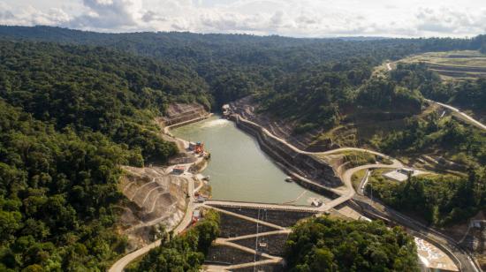 Una vista panorámica de la casa de máquinas de la central hidroeléctrica Coca Codo Sinclair, en agosto de 2020.