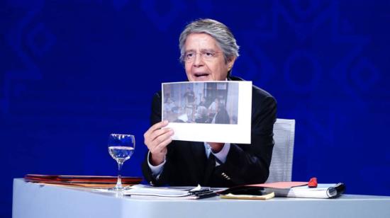 Guillermo Lasso, candidato de Creo-PSC, durante el debate presidencial. Guayaquil, 21 de marzo de 2021.