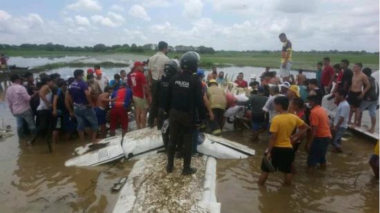 Una avioneta cayó en el sector de Candilejos, cantón Salitre (Guayas), el 7 de abril de 2021.