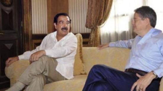 Jaime Nebot junto a Guillermo Lasso en una conversación en la alcaldía de Guayaquil, en octubre de 2012.