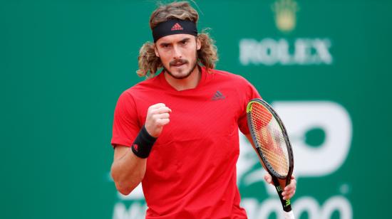 El griego Stefanos Tsitsipas celebra una jugada en las semifinales de Montecarlo, el sábado 17 de abril de 2021.