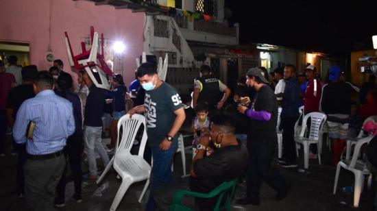 Fiesta de 15 años suspendida en Guayaquil la noche del 24 de abril de 2021, durante el toque de queda.