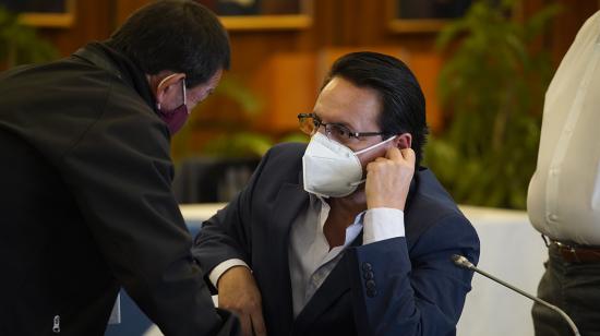 El asambleísta Fernando Villavicencio durante la reunión de bancadas en la Asamblea, el 21 de abril de 2021.