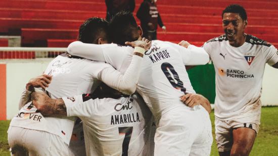 Los jugadores de Liga de Quito celebran la victoria ante Macará por la LigaPro, el sábado 1 de mayo de 2021.