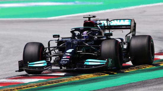 Lewis Hamilton en su Mercedes, durante la clasificación del GP de España, el sábado 8 de mayo de 2021.