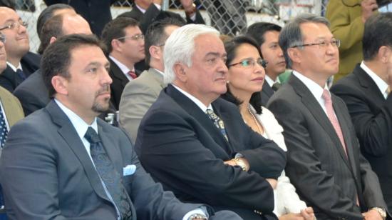 El empresario Juan Eljuri Antón (centro) durante la inauguración de una planta de Hyundai en Ecuador, el  19 de abril de 2012.