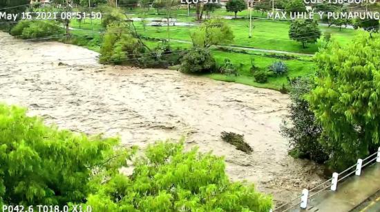 Las intensas lluvias provocaron el desbordamiento de los ríos Tomebamba, Tarqui y Yanuncay, el 15 de mayo de 2021.