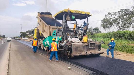 La vía Huaquillas-Tenguel, en la provincia de El Oro, cuyas obras son de concesión, el 5 de septiembre de 2020.