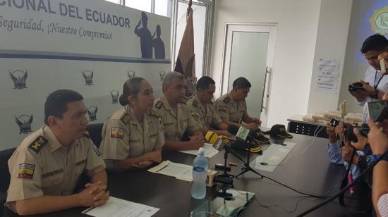 La general de la Policía, Tanya Varela (centro), en una rueda de prensa, en febrero de 2018.