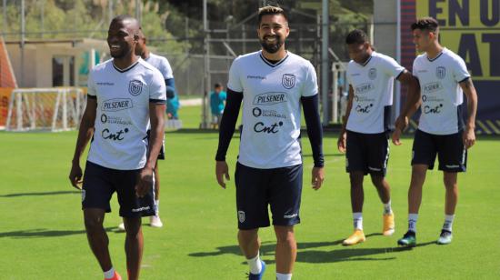 Los seleccionados ecuatorianos durante el entrenamiento del entrenamiento el 30 de mayo de 2021, en la Casa de la Selección (Quito).